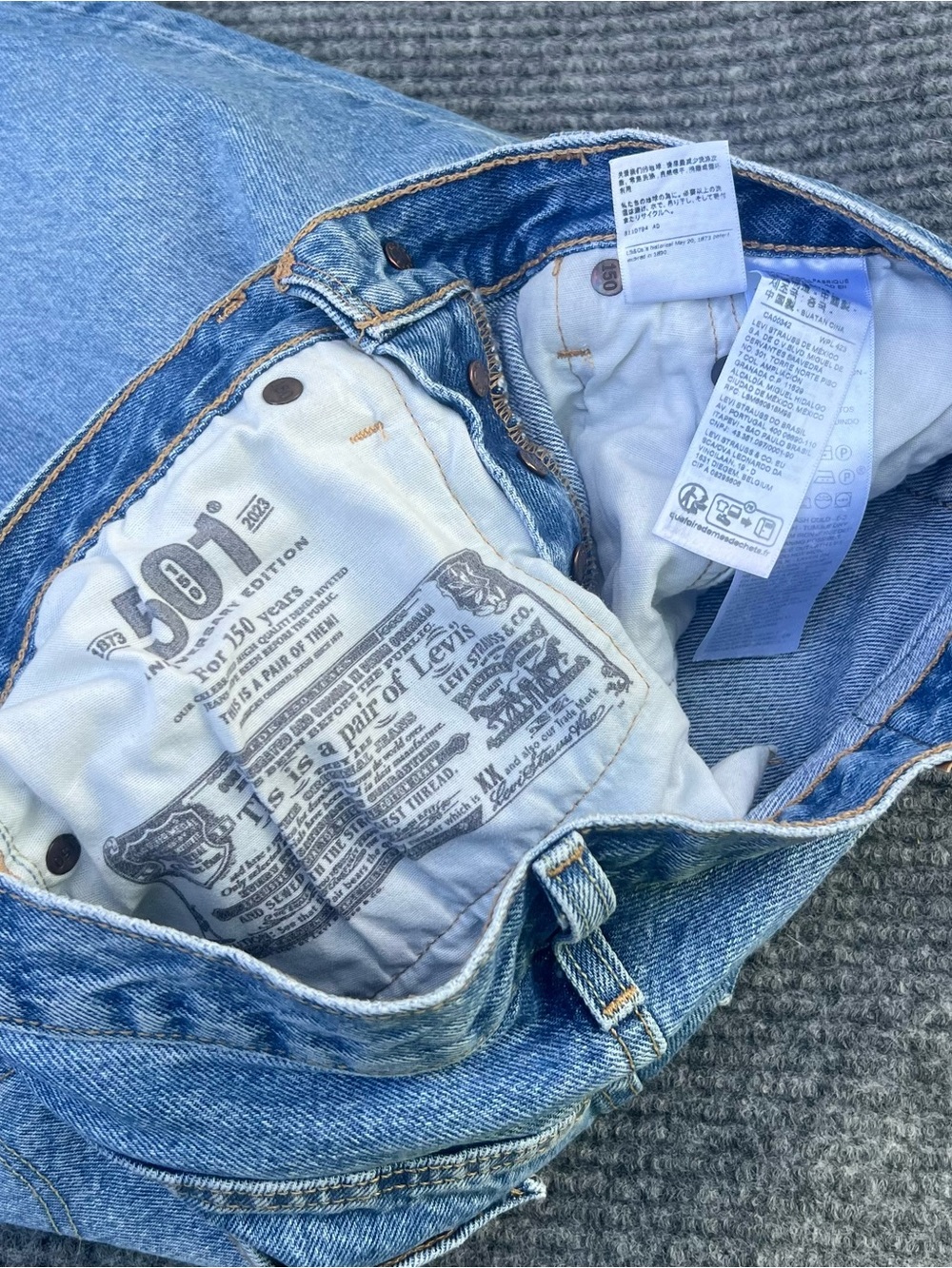 Levi’s 501 105th Anniversary Jeans - Picture 3 of 8